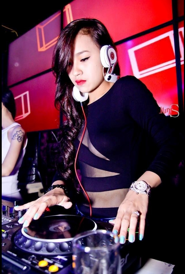 Nữ DJ xinh đẹp nhất Hà thành - 14