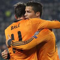 Bóng đá - Video C1: Persie vô duyên, CR7-Bale nã đạn