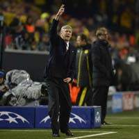 Bóng đá - Giáo sư tự hào, Klopp xấu hổ