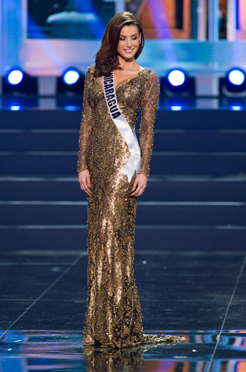 11 bộ đầm lộng lẫy nhất Miss Universe - 6