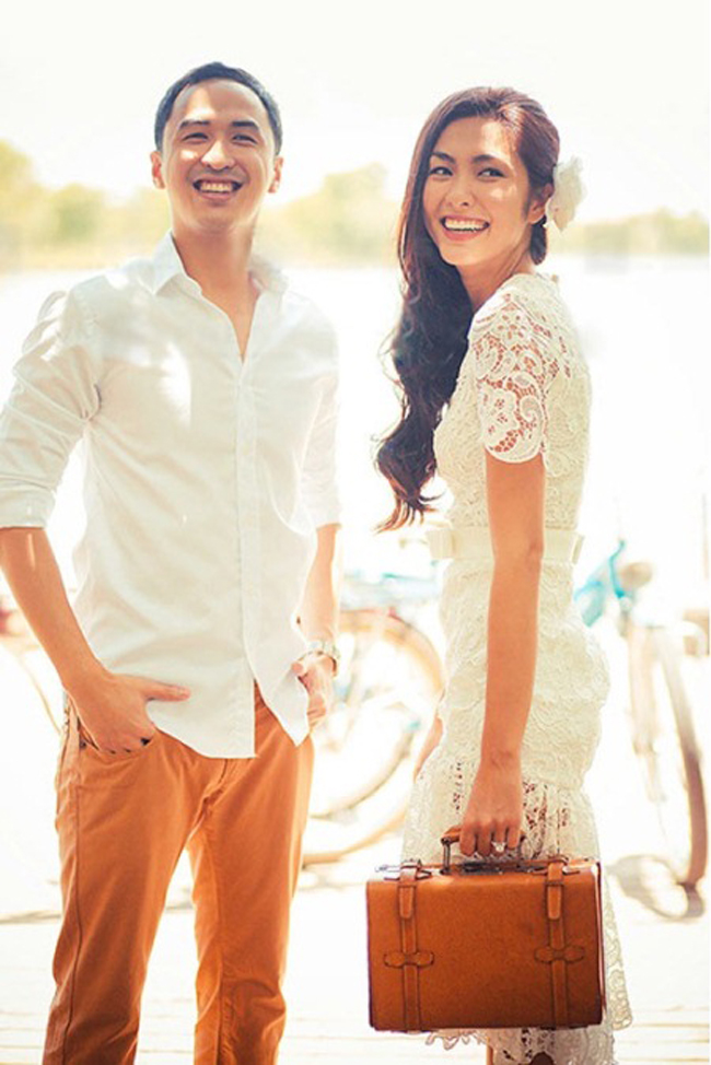 Tấm ảnh cưới hiếm hoi của ca sĩ Tăng Thanh Hà với khoảnh khắc tràn ngập niềm vui của cặp vợ chồng trẻ
