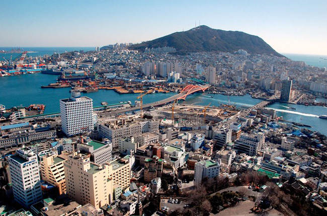 Thành phố này từng là địa điểm tổ chức của Đại hội Thể thao châu Á  2002 và hội nghị APEC 2005 tại Hàn Quốc. 
