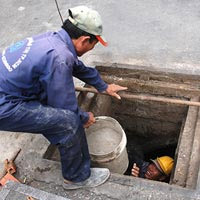 Tin tức trong ngày - Thay 8 lãnh đạo 4 DN công ích nhận lương "khủng"