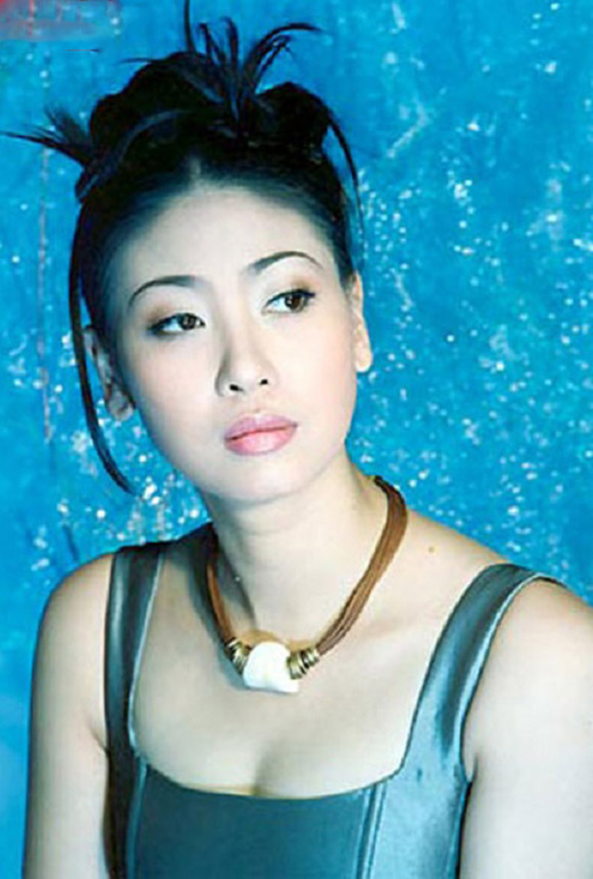 Hà Kiều Anh là Hoa hậu Việt Nam đăng quang ở độ tuổi 'xanh' nhất.
