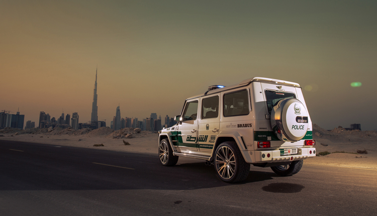 Cảnh sát thành phố Dubai (U.A.E) vừa được bổ sung chiếc Brabus B63S 700 Widestar Dubai Police Edition vào danh sách những siêu xe của họ.
