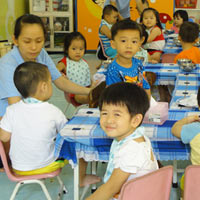 Giáo dục - du học - Không có suất ăn, bé lớp 2 bỏ ra khỏi trường