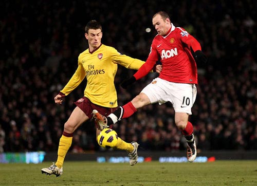 Moyes “chê” Ozil, Wenger vẫn nhớ Persie - 3