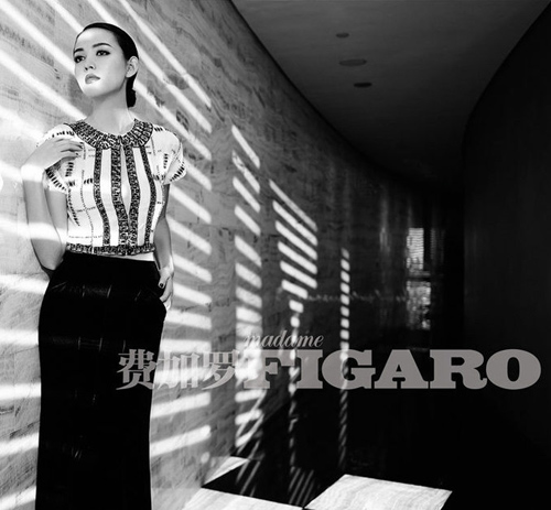 Nữ sinh cởi áo ủng hộ hôn nhân đồng giới - 17