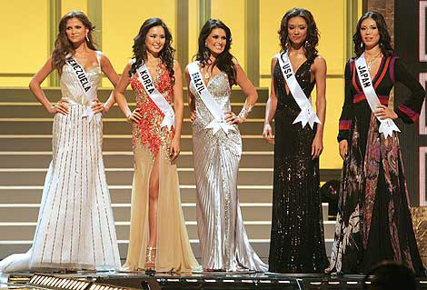 Miss Universe và những sự lựa chọn kỳ lạ - 1