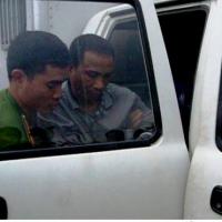 Pháp luật - Mang súng, 40 bánh heroin tại bến xe Giáp Bát