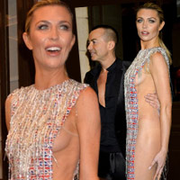 Xu hướng thời trang - Chiếc váy phá cách của Abbey Clancy