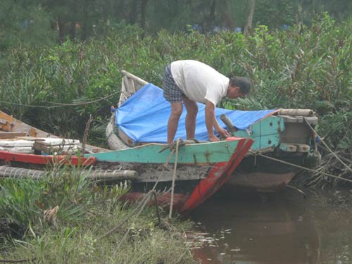 Dân miền Trung bắt đầu chạy siêu bão HaiYan - 16