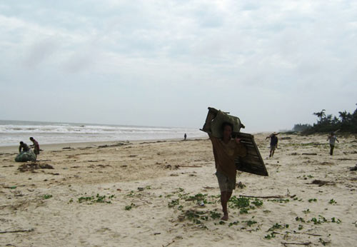 Dân miền Trung bắt đầu chạy siêu bão HaiYan - 22