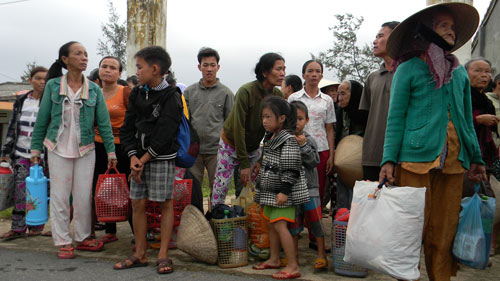 Thủ tướng: Chủ động cho HS nghỉ học tránh bão - 1