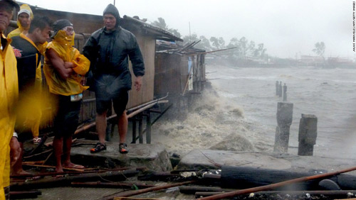 Cận cảnh hành trình chết chóc của bão thế kỷ Haiyan - 1