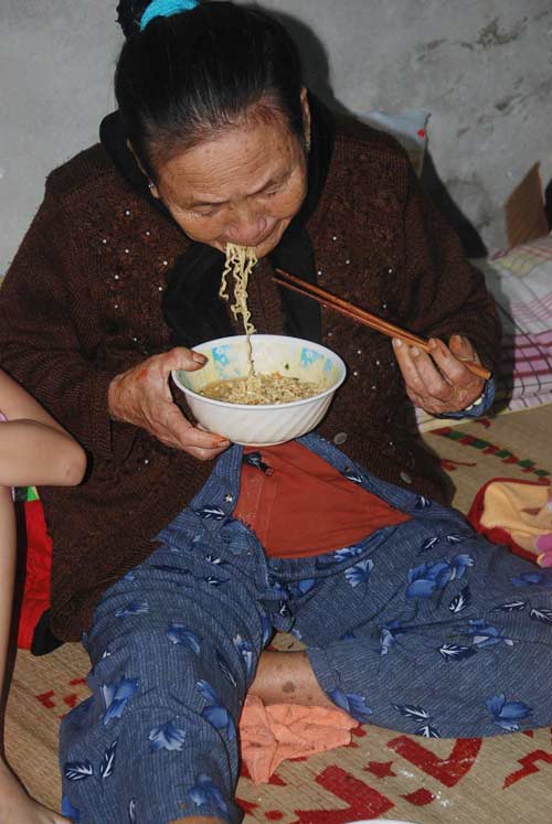 Trực tiếp: Bão Haiyan áp sát Hải Phòng, Quảng Ninh - 34