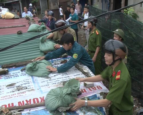 Trực tiếp: Bão Haiyan áp sát Hải Phòng, Quảng Ninh - 40
