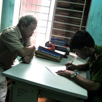 Pháp luật - Xóm giềng xin giảm tội cho người giết nghịch tử