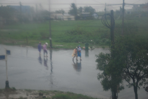 Trực tiếp: Bão Haiyan áp sát Hải Phòng, Quảng Ninh - 36