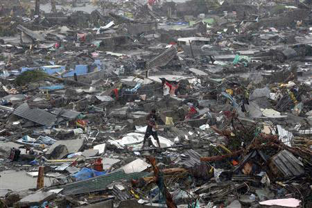 Ít nhất 10.000 người Philippines đã chết vì bão Haiyan - 1