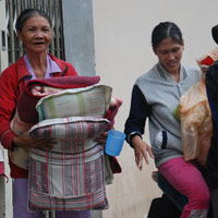 Tin tức trong ngày - Thoát siêu bão, hàng nghìn người dân trở về nhà