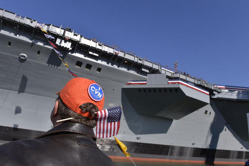 Hạ thủy tàu sân bay hiện đại nhất nước Mỹ - 7