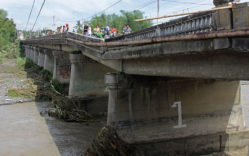 Cảnh tang thương sau bão Haiyan ở Philippines - 9