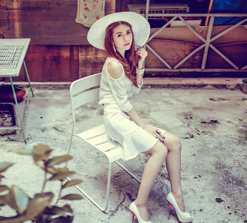Thiếu nữ quyến rũ với sắc trắng kinh điển - 12