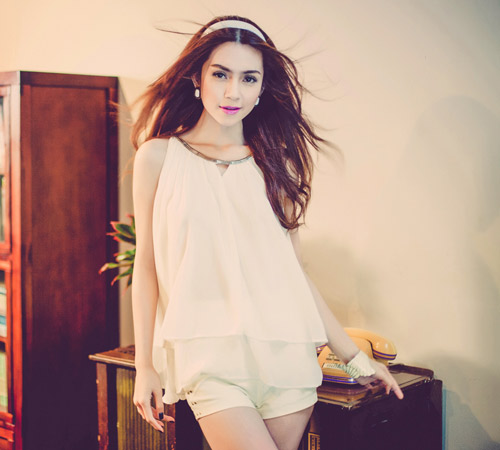 Thiếu nữ quyến rũ với sắc trắng kinh điển - 2