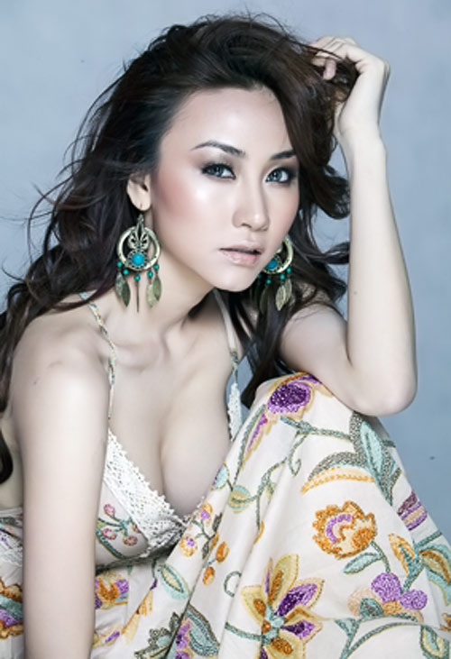 Ngân Khánh và 6 lần bị tiếng xấu - 7