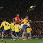 Bóng đá - Rooney tiết lộ Arsenal thua vì…lùn