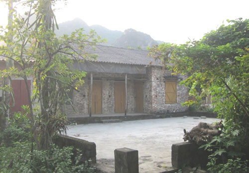 Bi kịch sơn nữ bị hiếp tập thể trong nhà hoang - 2