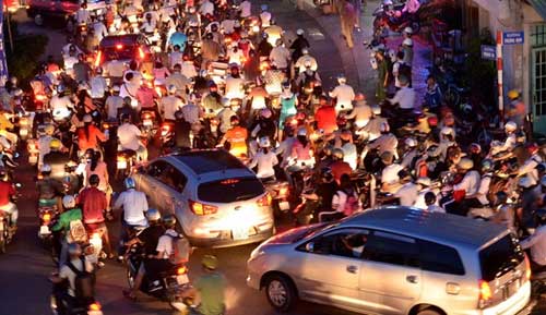 TPHCM: Kẹt xe kinh hoàng, đi 3 giờ chưa tới nhà - 12