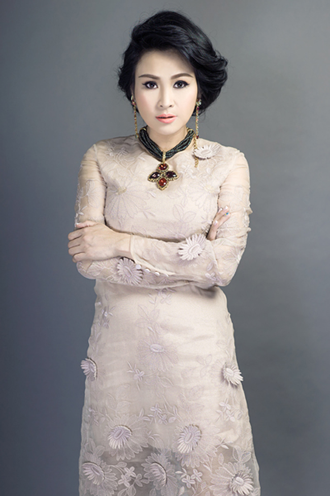 Ca sĩ Thanh Lam từng được mệnh danh là người đàn đẹp, người đàn bà hát trong làng nhạc nhẹ Việt Nam.
