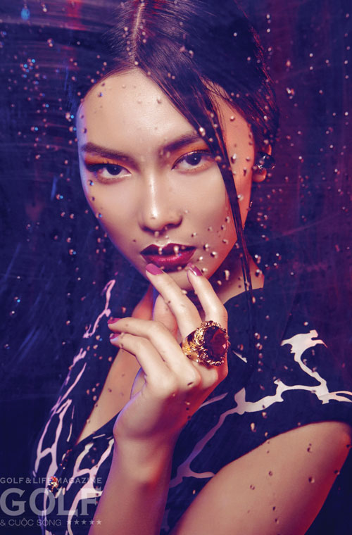 Người đẹp lai dịu dàng suối tóc mềm - 12