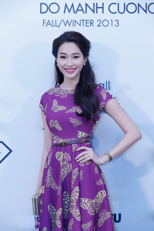 Hà Tăng được em chồng tháp tùng dự tiệc - 10