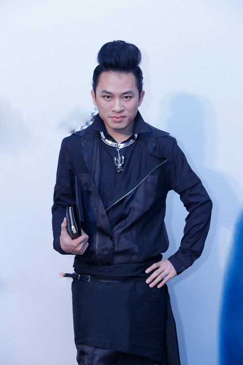 Hà Tăng được em chồng tháp tùng dự tiệc - 2