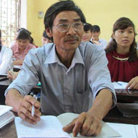 Giáo dục - du học - Sinh viên... U60: Cha con cùng đến trường