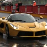 Ô tô - Xe máy - LaFerrari màu vàng phô diễn sức mạnh