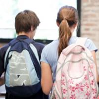 Tin tức trong ngày - Italia: 14% số trường học có học sinh bán dâm