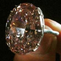 Tin tức trong ngày - Viên kim cương có giá kỷ lục 83 triệu USD