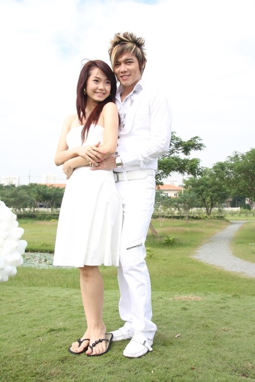AXN: Nhóm nhạc thị trường đầu tiên của VPop - 2