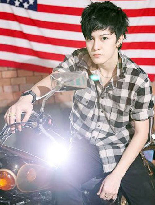 Các sao nữ đồng tính "nóng" nhất màn ảnh Thái - 9