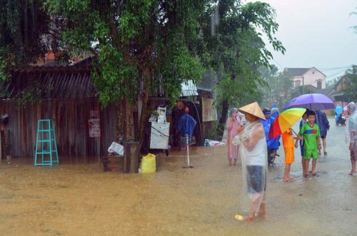 Bình Định: Một người chết do áp thấp nhiệt đới - 9