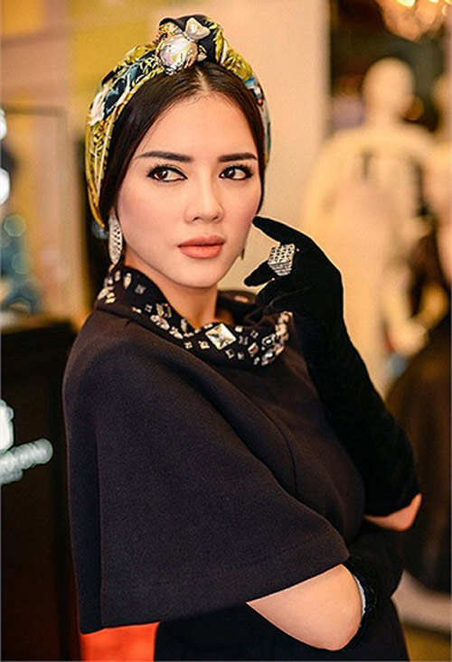 5 sao nữ độc thân giàu kếch xù - 7