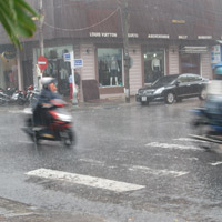 Tin tức trong ngày - Hai người chết, hàng chục người mất tích do lũ