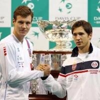 Thể thao - Lajovic - Berdych: Choáng ngợp (CK Davis Cup, ngày 1)