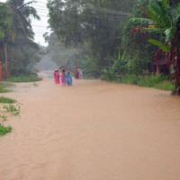 Tin thời tiết - Lũ lớn trên các sông Trung Bộ và Tây Nguyên