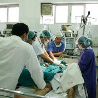 Tin tức trong ngày - Bi hài chuyện xin bệnh viện về... chết