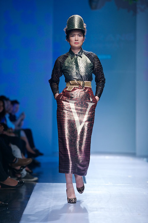 Thúy Vinh khoe eo thon ngày “tái xuất” - 2